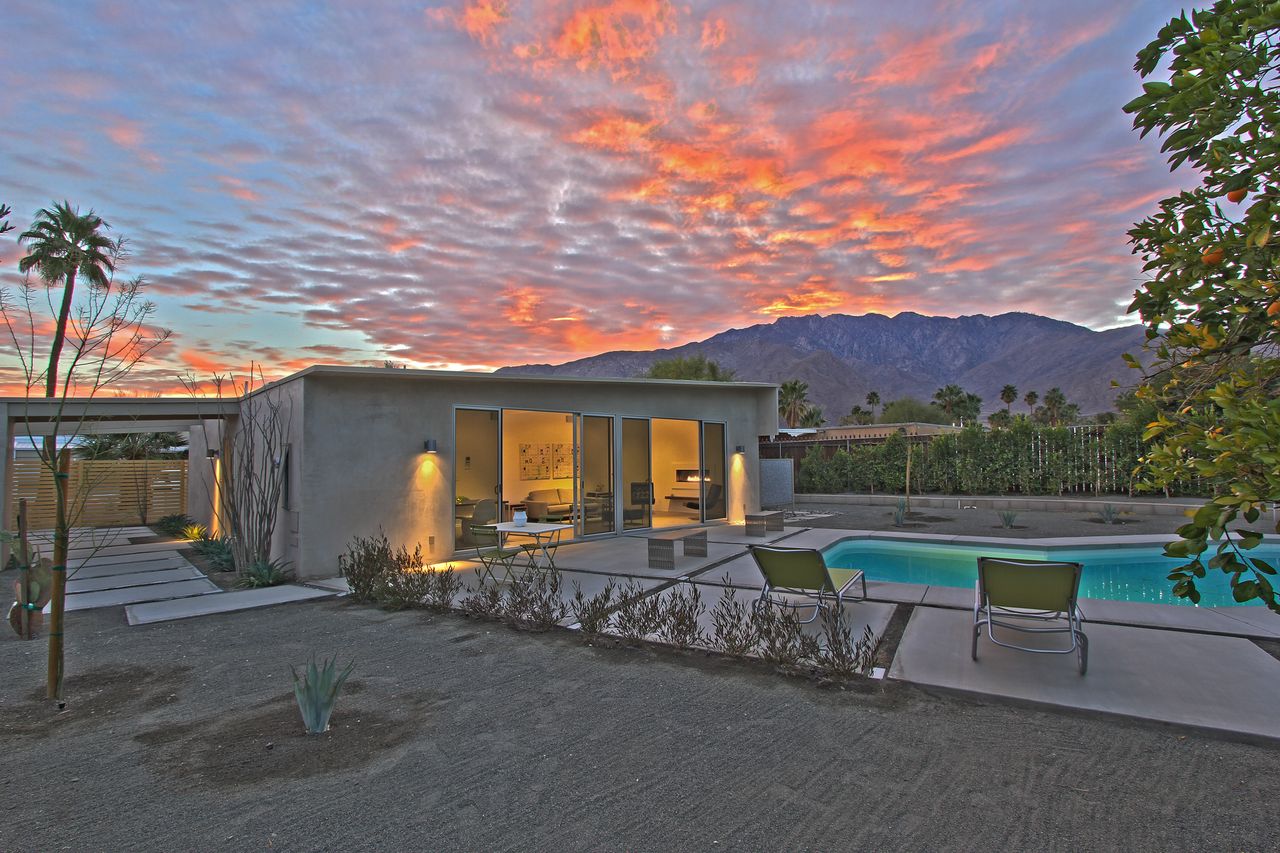 Mid-century Modern Alexander butterfly Roof with Mountain Views for ... Mid-century Modern Alexander butterfly Roof with Mountain Views for ...