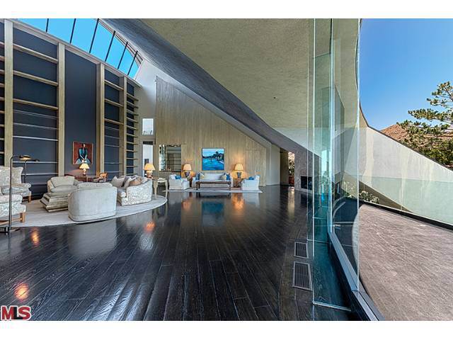 Bob Hope's famous Palm Springs house on Southridge - Price lowered to $34M