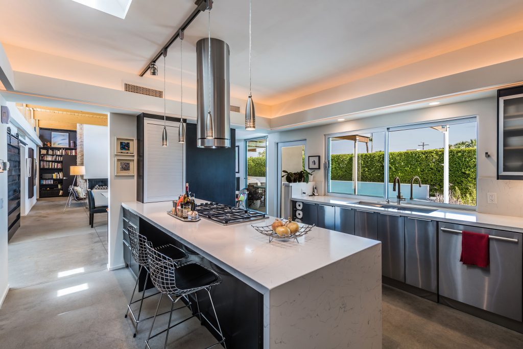 2610 Avenida Caballeros, Palm Springs – kitchen